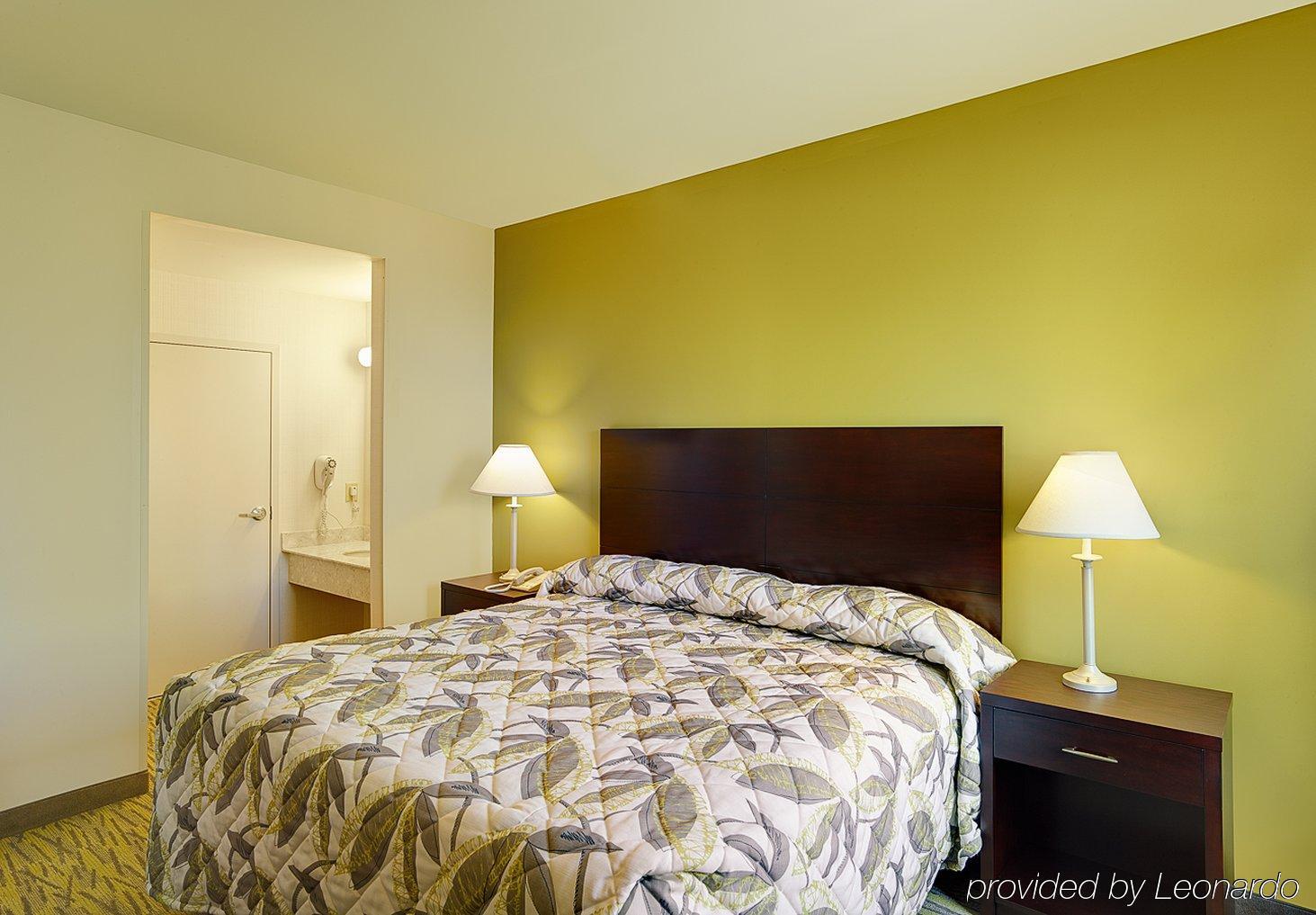 Surfside Beach Oceanfront Hotel Room photo